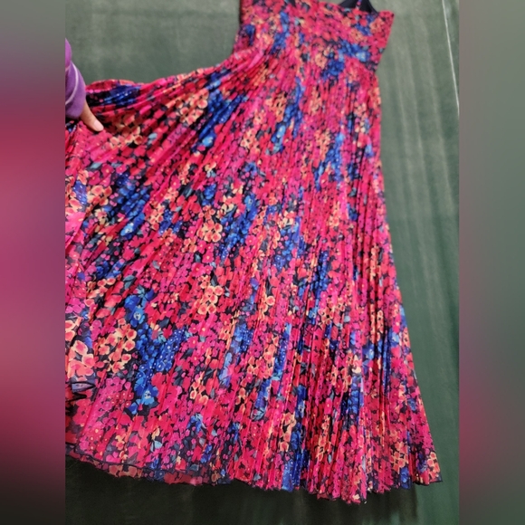 Lulus Sincerely Gorgeous Black Multi Floral Pleated Midi Dress - Picture 7 of 8